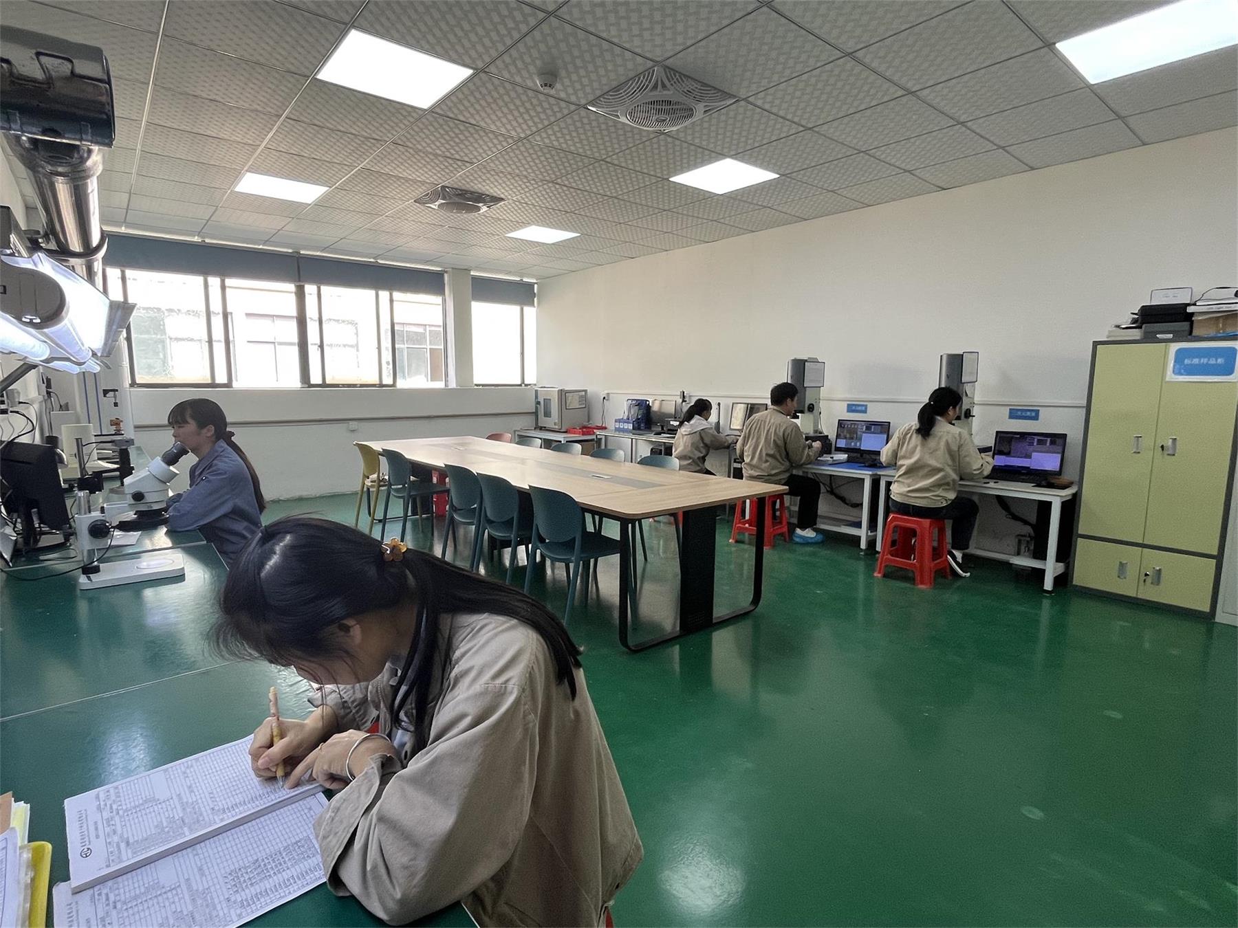 先進(jìn)檢測(cè)設(shè)備